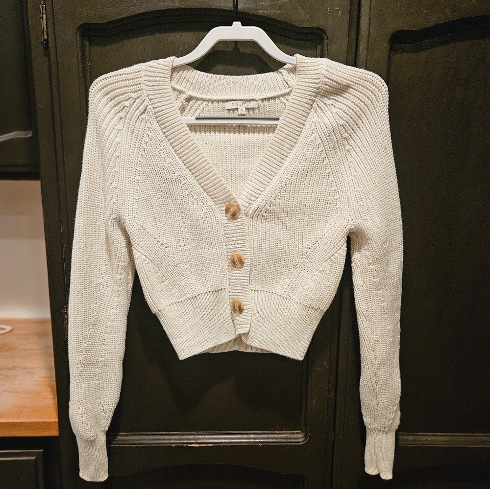 NWOT Z Supply Cream Tone Cropped Cardigan Extra Button; Pristine - Picture 4 of 9